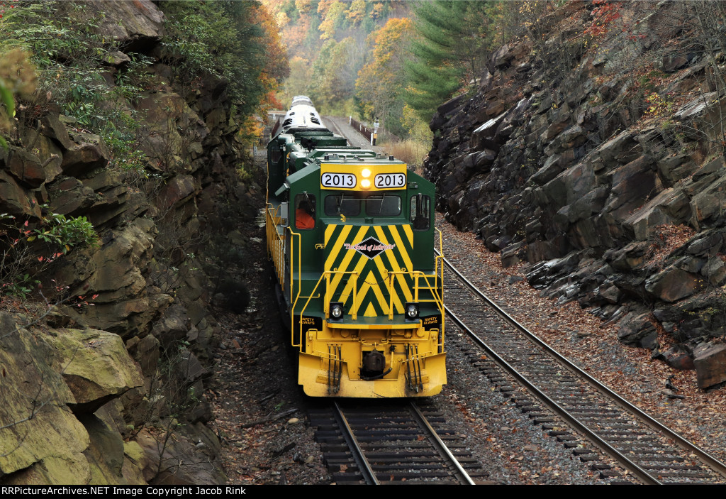 Excursion in the Gorge